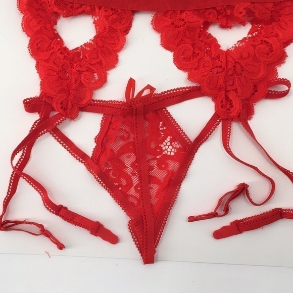 𝅺nwt Red Heart Cut Out Lace 3 piece Lingerie Set Bra Panty Garter Valentines - Picture 6 of 7